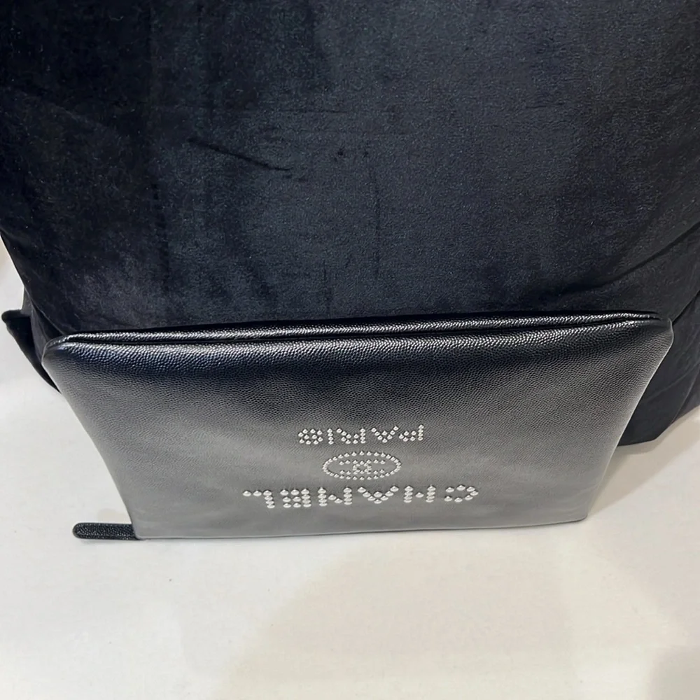 Rare Chanel stuffed pouch. - Picture 5 of 5